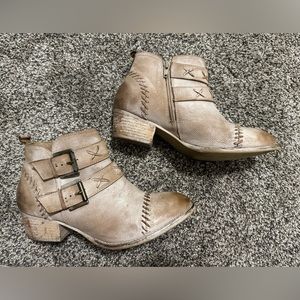 Roan cream rustic booties